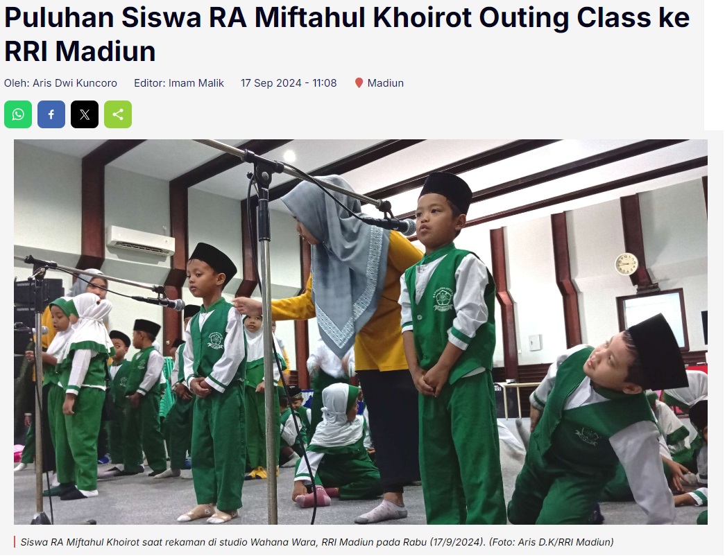 Puluhan Siswa RA Miftahul Khoirot Outing Class ke RRI Madiun