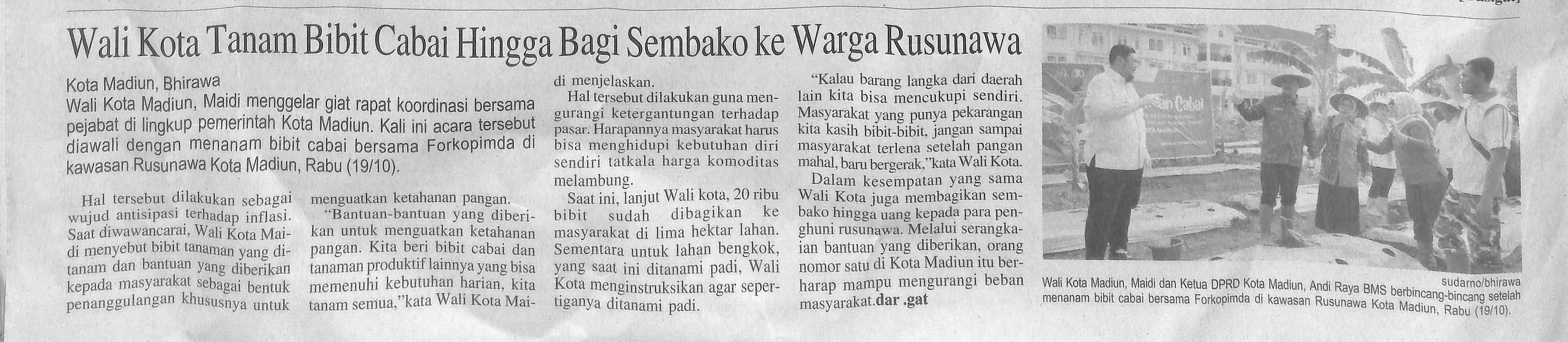Walikota Tanam Bibit Cabai Hingga Bagi Sembako ke Warga Rusunawa