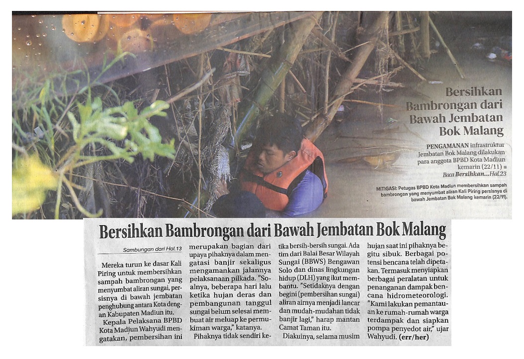 Bersihkan Bambrongan dari Bawah Jembatan Bok Malang