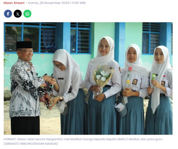 Momen Spesial Hari Guru Nasional 2024 di SMKN 2 Madiun, Siswa Beri Bunga dan Persembahkan Prestasi