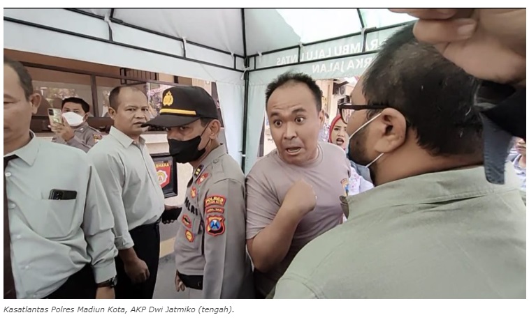 Kasatlantas Polres Madiun Kota Adu Mulut dengan Wartawan