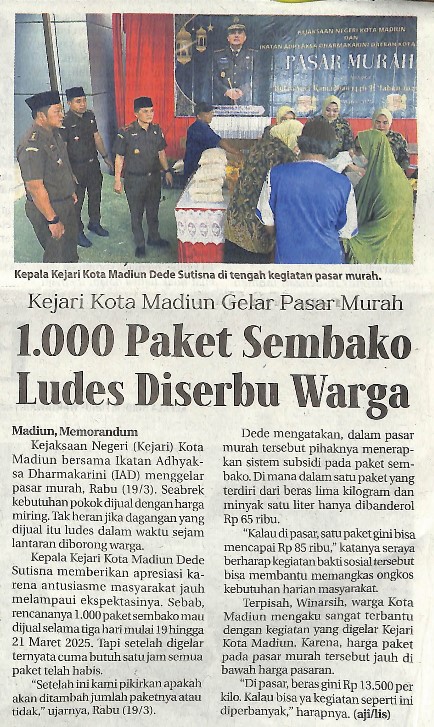Kejari Kota Madiun Gelar Pasar Murah  1.000 Paket Sembako Ludes Diserbu Warga