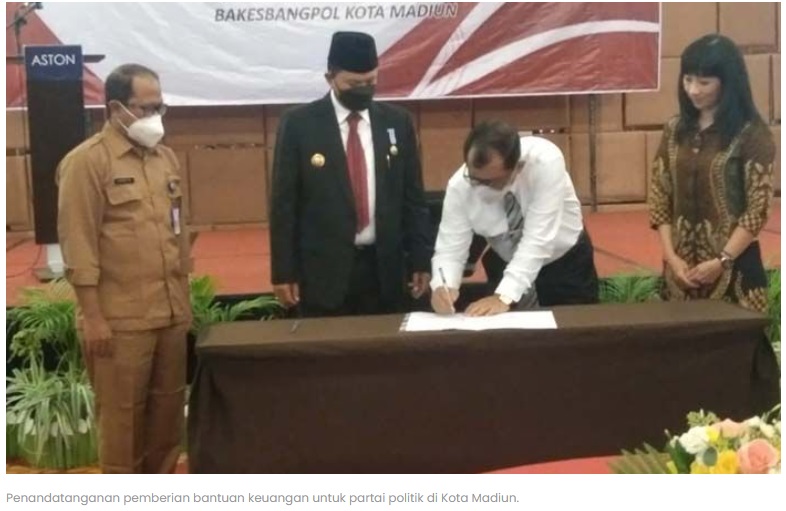 Teken Serah Terima Bantuan Keuangan Parpol, Berikut Pesan Wali Kota Madiun