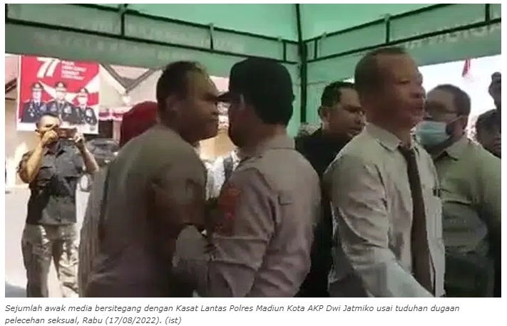 Duh.. Wartawan Madiun Dituduh Lakukan Pelecehan Gegara Tak Sengaja Jatuh Senggol Istri Kasat Lantas