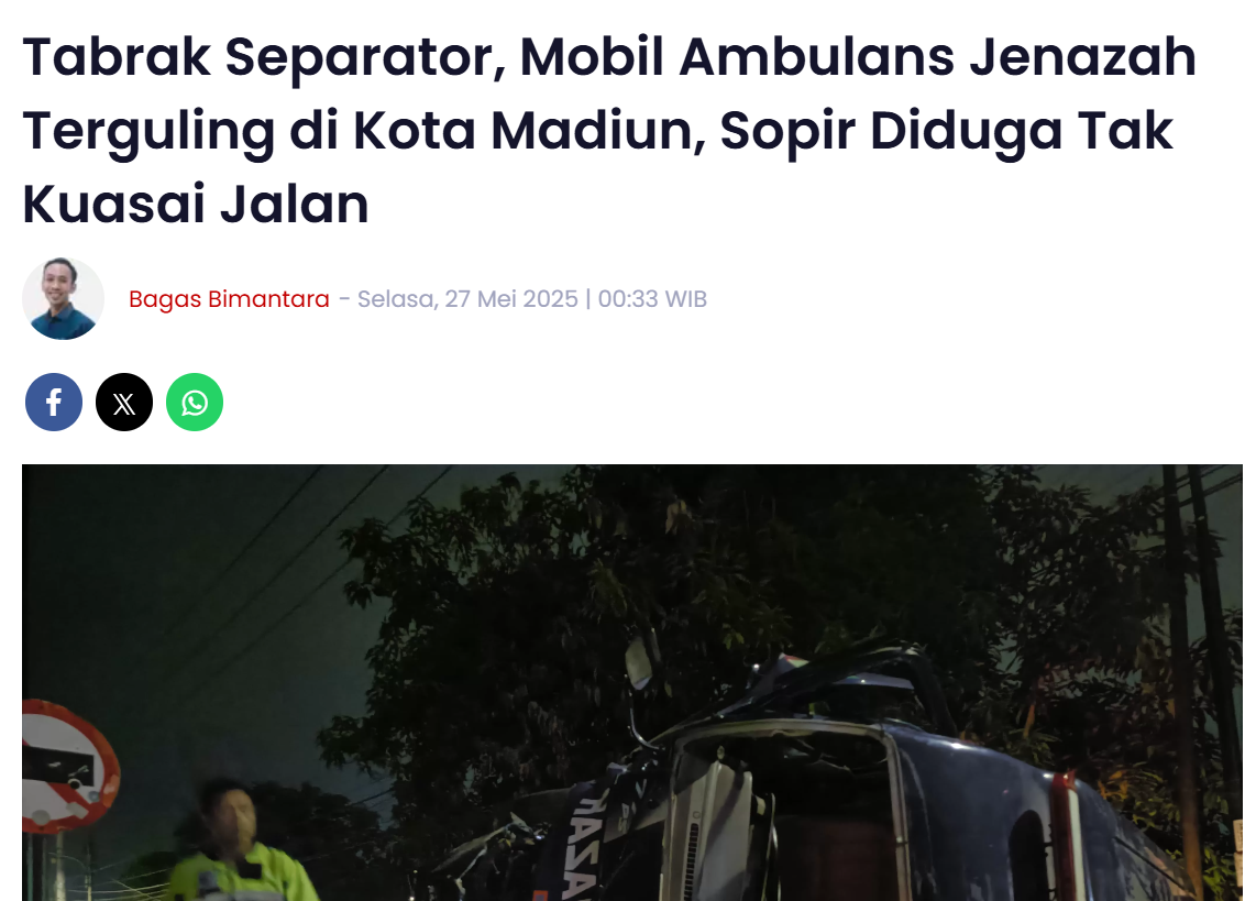 Tabrak Separator, Mobil Ambulans Jenazah Terguling di Kota Madiun, Sopir Diduga Tak Kuasai Jalan