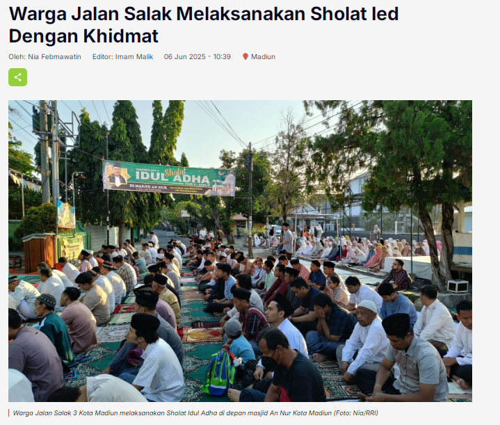 Warga Jalan Salak Melaksanakan Sholat Ied Dengan Khidmat