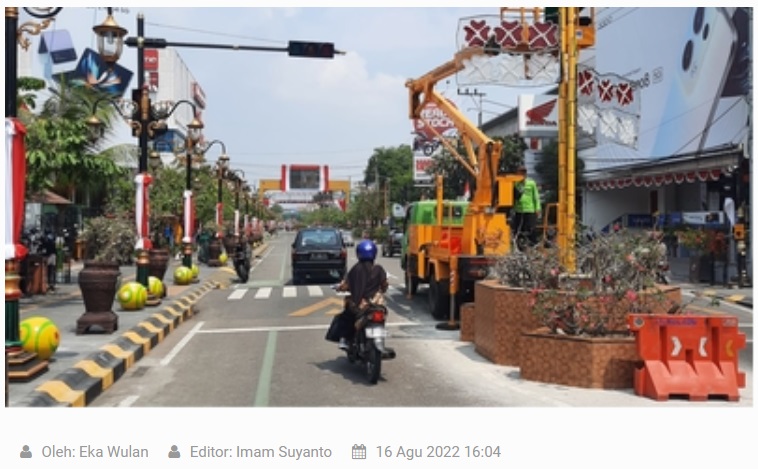 Disperkim Pasang Ornamen Bernuansa Kemerdekaan di Kawasan PSC