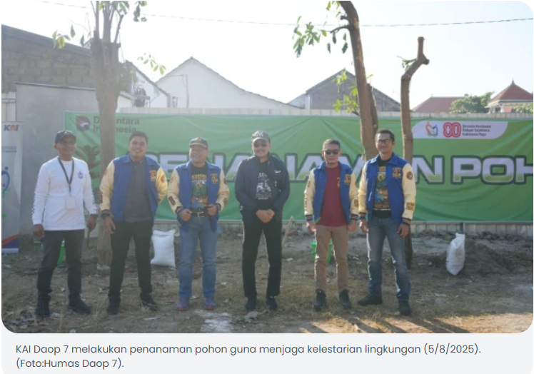 Penanaman Pohon KAI Daop 7 Madiun Simbol Jaga Kelestarian Lingkungan