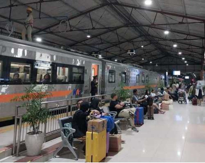 Catat Naik 10%, Kinerja Angkutan Penumpang Tunjukkan Trend Positif, KAI Daop 7 Madiun Tak Henti Tingkatkan Layanan
