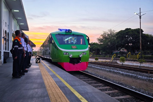 Direksi dan Komisaris KAI Tinjau Operasional Daop 7 Madiun, Cek Jalur dan Infrastruktur