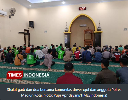 Duka Cita dan Solidaritas Buat Affan Kurniawan Komunitas Ojol dan Anggota Polres Madiun Kota Shalat Gaib Bersama