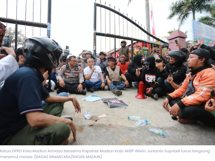 Demo di Kota Madiun Berujung Ricuh, Ketua DPRD Armaya Tuding Ada Provokator