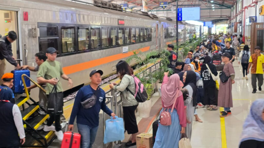 Lonjakan Penumpang KAI Daop 7 Madiun Catat Kenaikan 29 Persen Jelang Libur Panjang