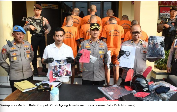 91 Perusuh Demo di DPRD Kota Madiun Ditangkap, 82 di Bawah Umur