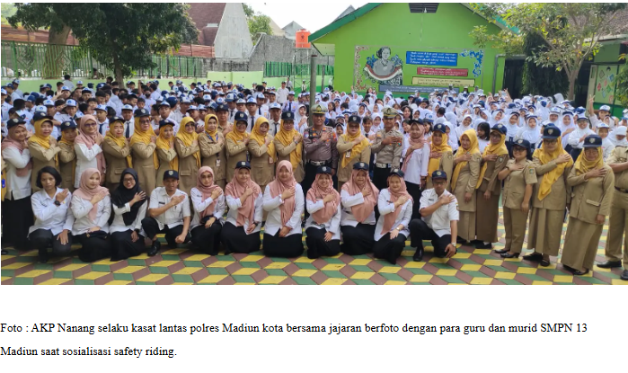Satlantas Polres Madiun Kota Gelar Sosialisasi Safety Riding di SMPN 13
