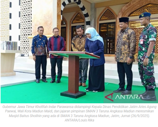 Khofifah resmikan Masjid Baitus Sholihin SMAN 3 Taruna Angkasa Madiun