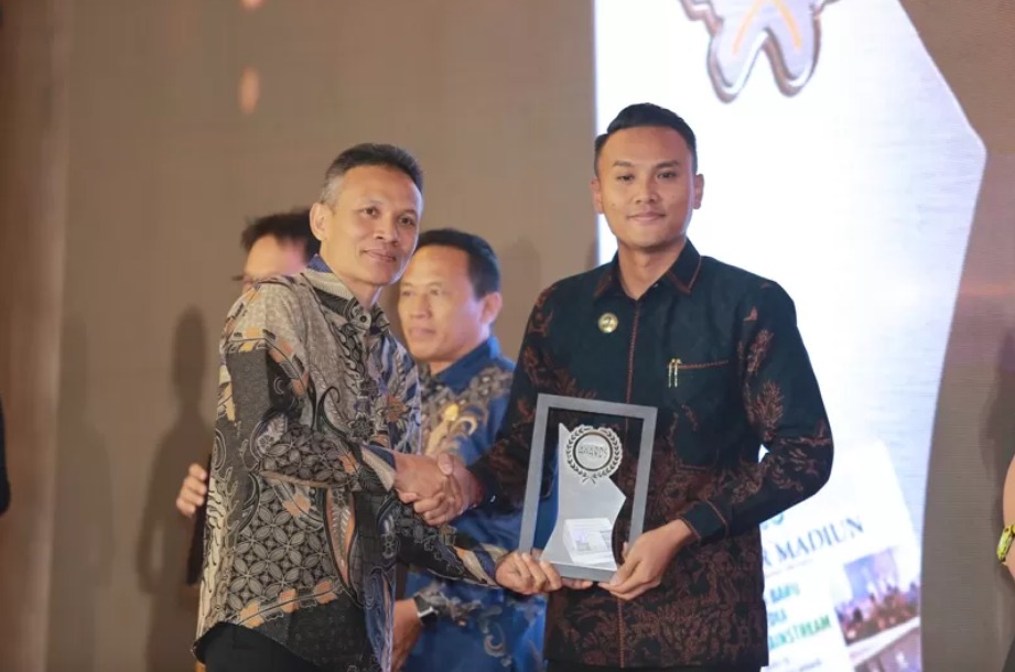 Inisiasi Program Pro Bono Perjuangkan Bantuan Hukum Gratis, Rio Saputra Raih Penghargaan Inspiring Figures