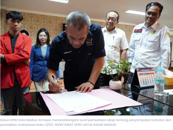 Aliansi BEM Madiun Datangi DPRD, Sampaikan Enam Tuntutan soal HAM hingga Reformasi Polri