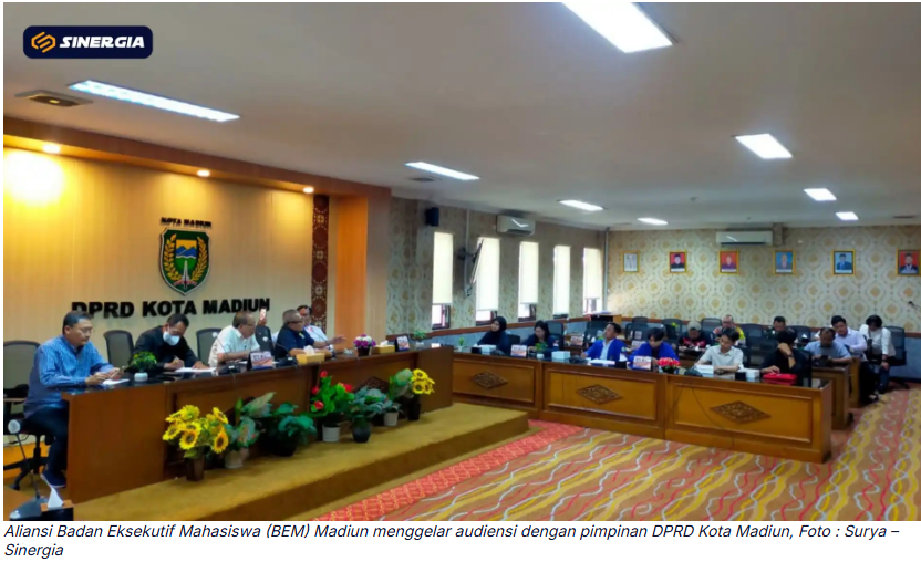 Aliansi BEM Madiun Audiensi dengan DPRD, Aspirasi Mahasiswa Akan Diteruskan ke DPR RI