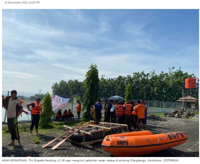 Pramuka Waspadai Bencana di Musim Hujan