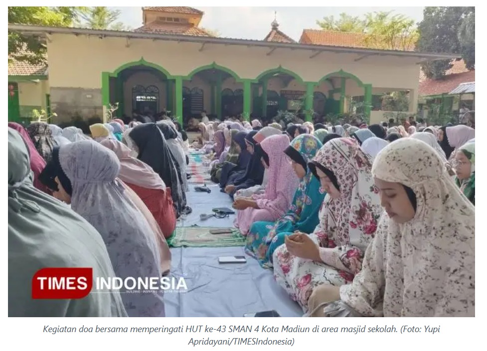 Gelar Doa Bersama dan Santunan, Komite Sekolah Dukung Perayaan HUT-43 SMAN 4 Kota Madiun