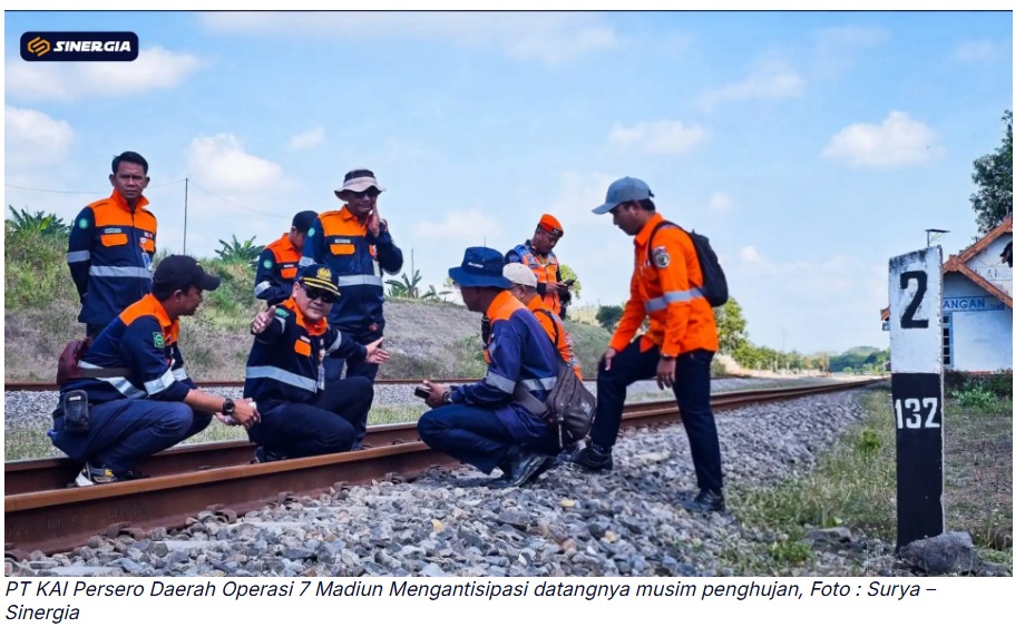 KAI Daop 7 Madiun Siaga Hadapi Musim Hujan, Pastikan Jalur Aman dan Andal