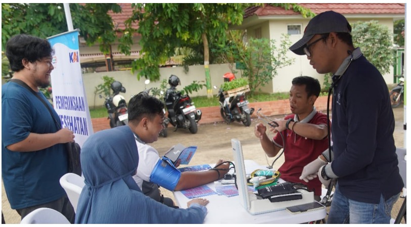 CFD di Bundaran Serayu Kota Madiun, KAI Daop 7 Beri Layanan Kesehatan Gratis