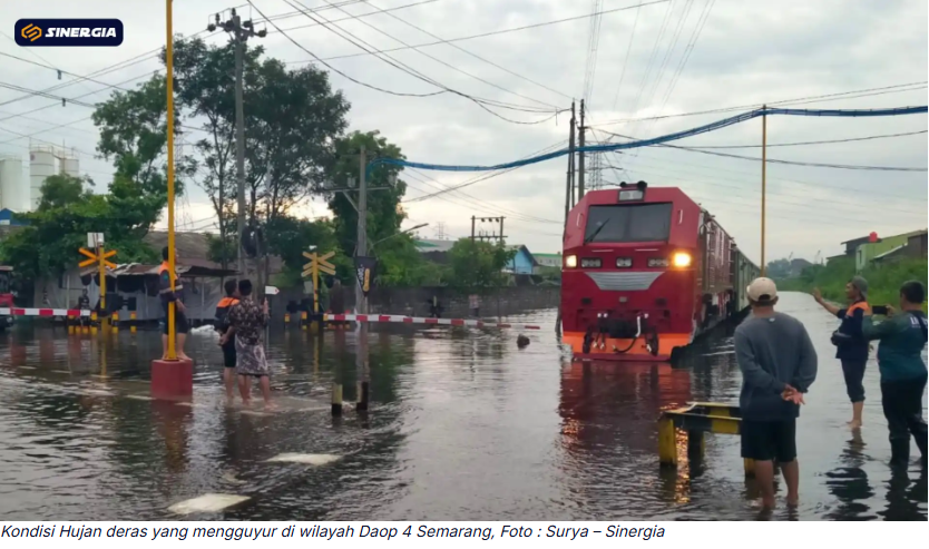KAI Daop 7 Madiun Mohon Maaf, Sejumlah Perjalanan Terganggu Akibat Cuaca Ekstrem di Semarang
