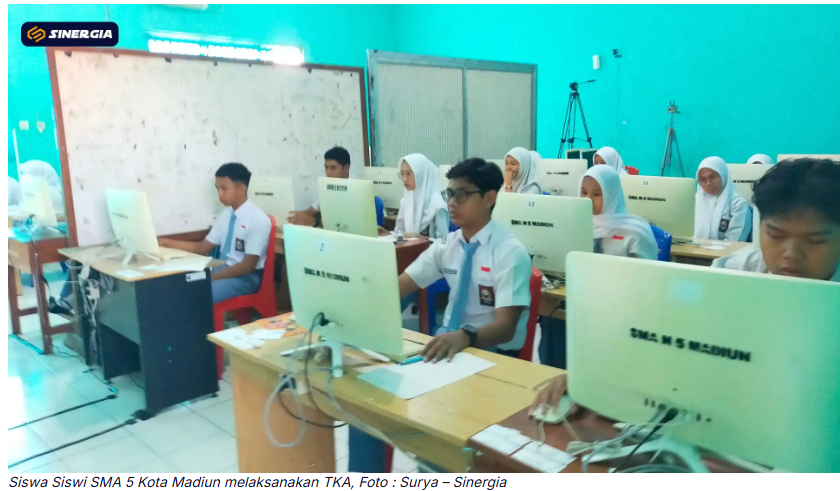 Hari Pertama TKA di SMAN 5 Kota Madiun Berjalan Lancar, 346 Siswa Ikuti Ujian Serentak Nasional