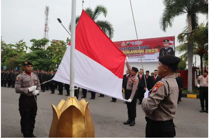Polres Madiun Kota Gelar Upacara Hari Pahlawan 2025, Kobarkan Semangat “Terus Bergerak Melanjutkan Perjuangan”