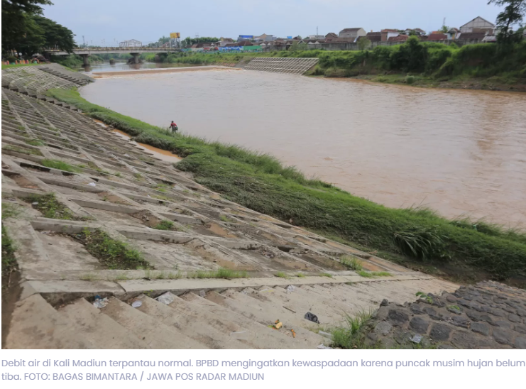 Rumah Pinggir Sungai Madiun Rawan Banjir, EWS Aktif di 3 Titik