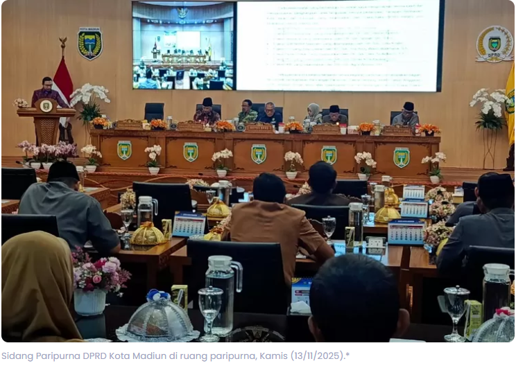 Wali Kota Madiun Sampaikan Jawaban atas PU Fraksi DPRD dalam Pembahasan Raperda APBD 2026