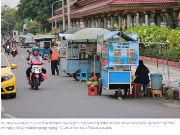 PKL Alun-Alun Madiun Dilarang Ngentol, Wajibkan Pasang Daftar Harga