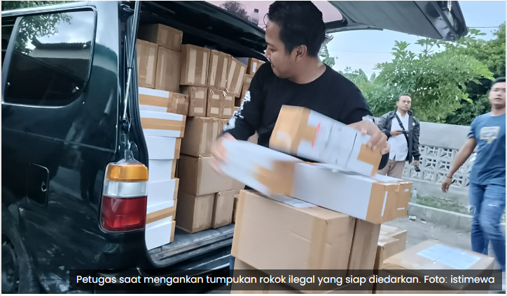 Polres Madiun Kota Gerebek Rumah Kontrakan Penampungan Rokok Ilegal, Empat Pekerja Diamankan