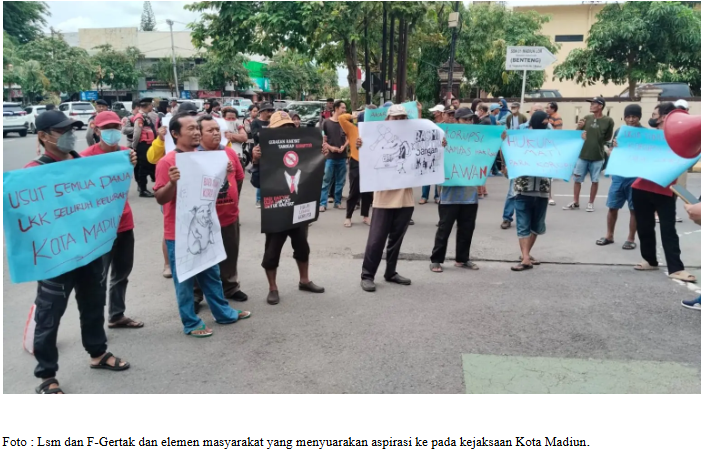 LSM SBMR dan F-GERTAK Gelar Aksi di Kejaksaan Negeri Kota Madiun, Tuntut Penegakan Hukum Tegas terhadap Korupsi