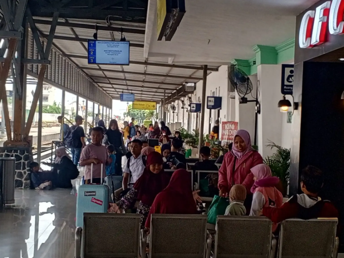 Pemesanan Tiket Bisa Lebih Awal Daop 7 Madiun Sediakan Sebanyak 65.556 Tiket KA Jarak Jauh Selama Nataru 2025/2026