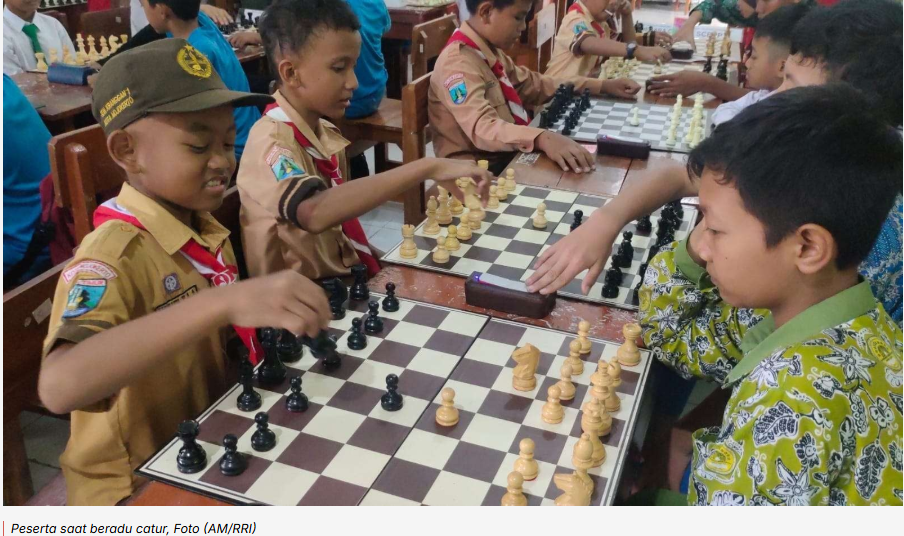 Ratusan Peserta Ikuti Turnamen Catur di SMAN 4 Kota Madiun