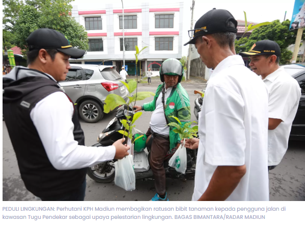 Sedekah Oksigen di Madiun, Perhutani Bagikan 600 Bibit Tanaman Gratis