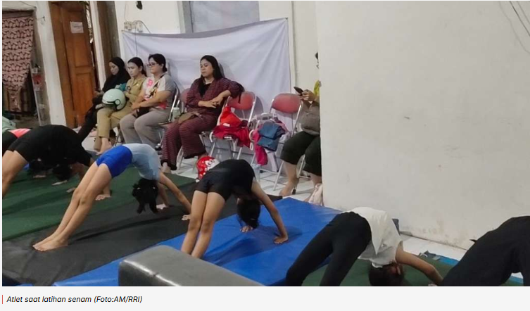 Puluhan Atlet Pemula Kota Madiun Latihan Senam