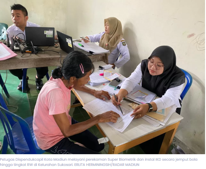 Jemput Bola Rekam IKD, Dispendukcapil Kota Madiun Turun Langsung ke Tingkat RW