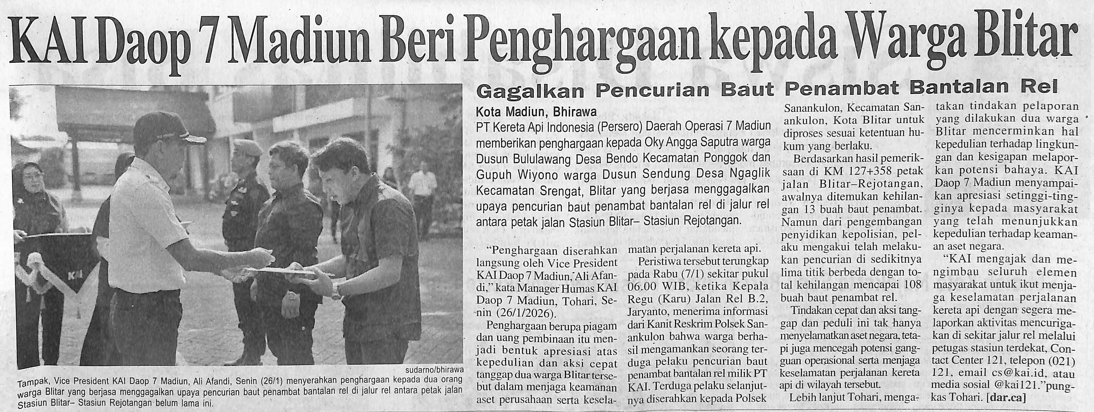 KAI Daop 7 Madiun Beri Penghargaan kepada Warga Blitar