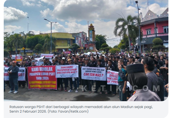 Tolak Parluh 2026, Ratusan Warga PSHT Berbagai Wilayah Hitamkan Alun-alun Madiun
