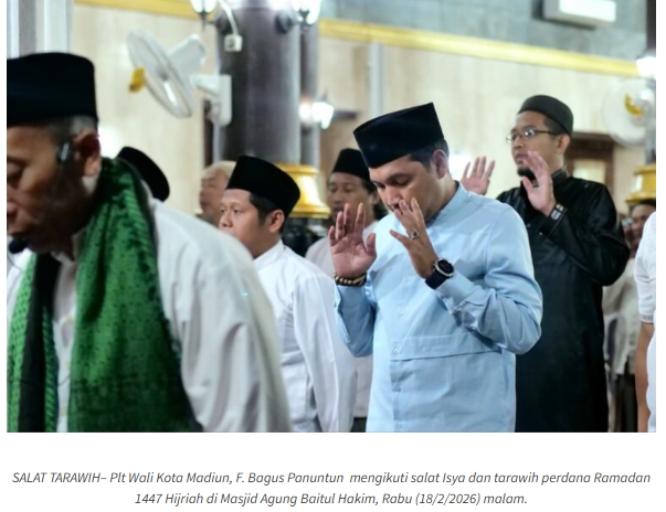 Ikuti Tarawih Perdana, Plt Wali Kota Madiun Ajak Warga Pererat Kebersamaan