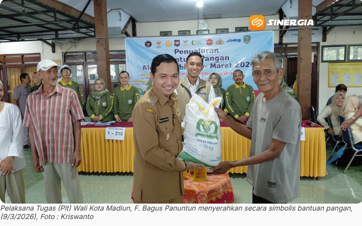Bulog dan Pemkot Madiun Salurkan Bantuan Pangan 294,5 Ton Beras dan 58,9 Liter Minyak Goreng