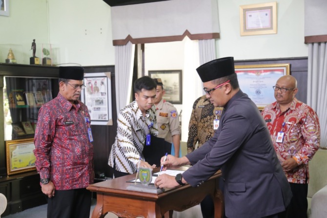 Pengadaan Laptop Harus Terealisasi, Pemkot Madiun Tata PNS untuk Pematangan