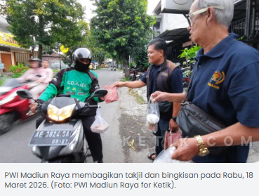Solidaritas Wartawan Menguat, PWI Madiun Raya Gelar Bagi Takjil dan Bingkisan Lebaran
