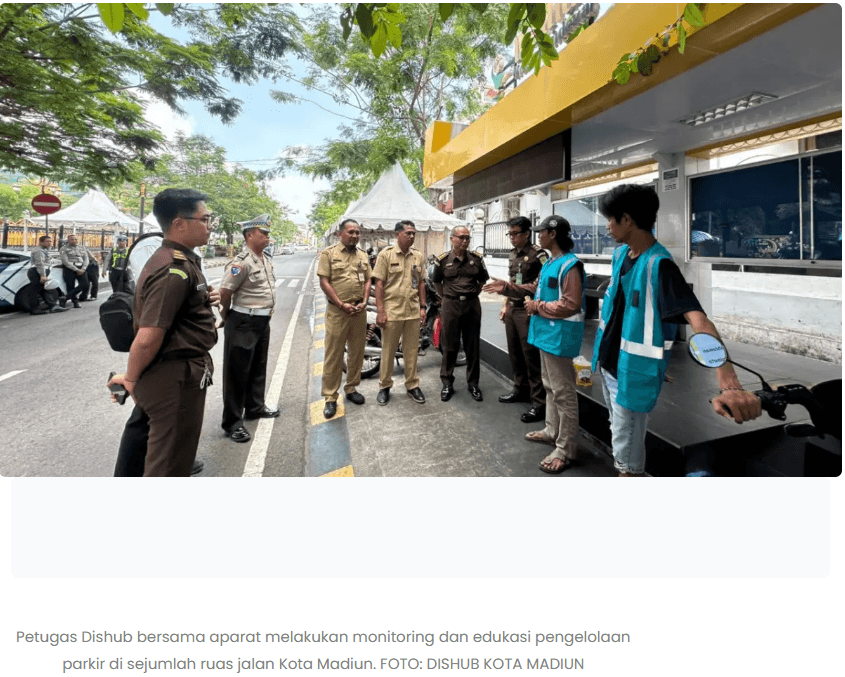 Pungutan Parkir Tak Sesuai, Jukir Nakal di Madiun Ditegur