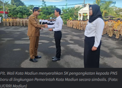 51 PNS Baru Terima SK, Plt Wali Kota Madiun Minta Adaptasi Ritme Kerja Pemkot