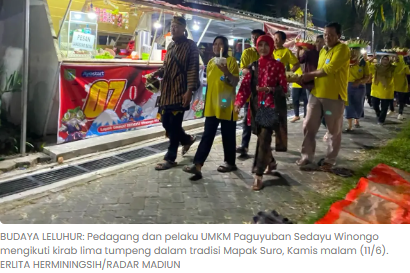 Mapak Suro di Winongo Madiun, Pedagang Gelar Kirab Lima Tumpeng dan Doa Leluhur