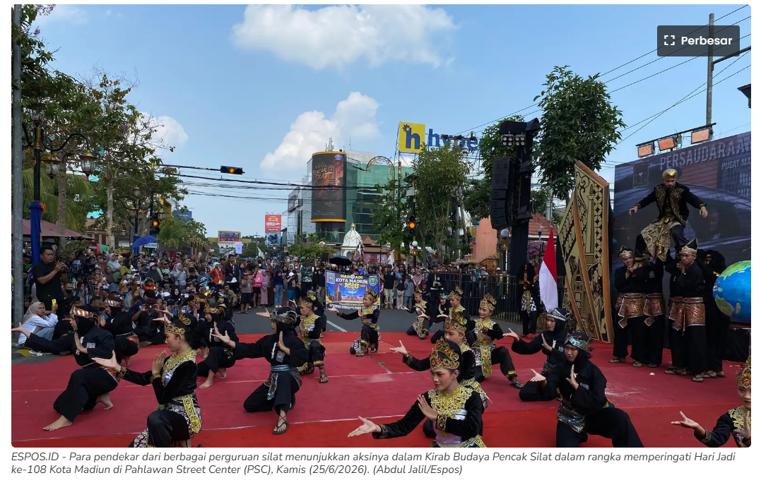Ribuan Pendekar Unjuk Gigi di Kirab Budaya Pencak Silat di Madiun